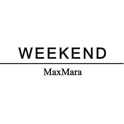 Max weekend. Max Mara logo 2021. Max Mara аутлет логотип. Mara логотип обувь. Логотип Макс Мара на одежде.